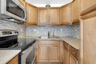 2970 Ne 16th Ave Apt 211 - Photo 1 of 1