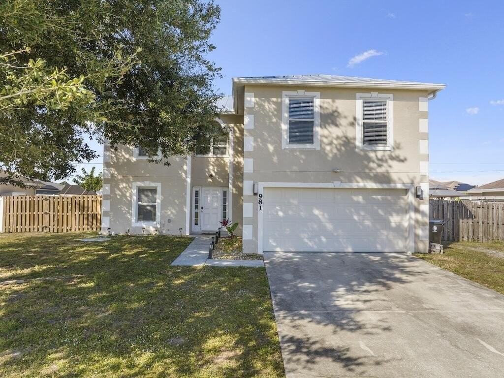 981 Sw Mcelroy Ave - Photo 3 of 45