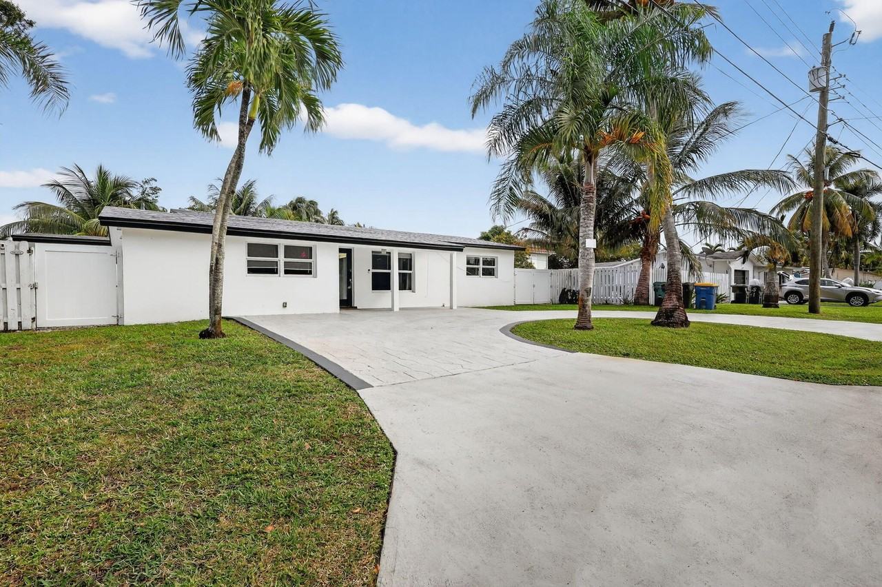 4540 Sw 28th Ter - Photo 3 of 50