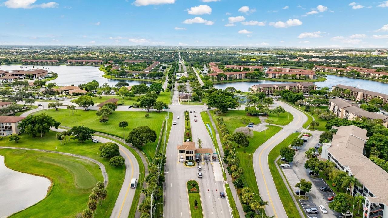 12701 Sw 13th St Apt 101f - Photo 5 of 19