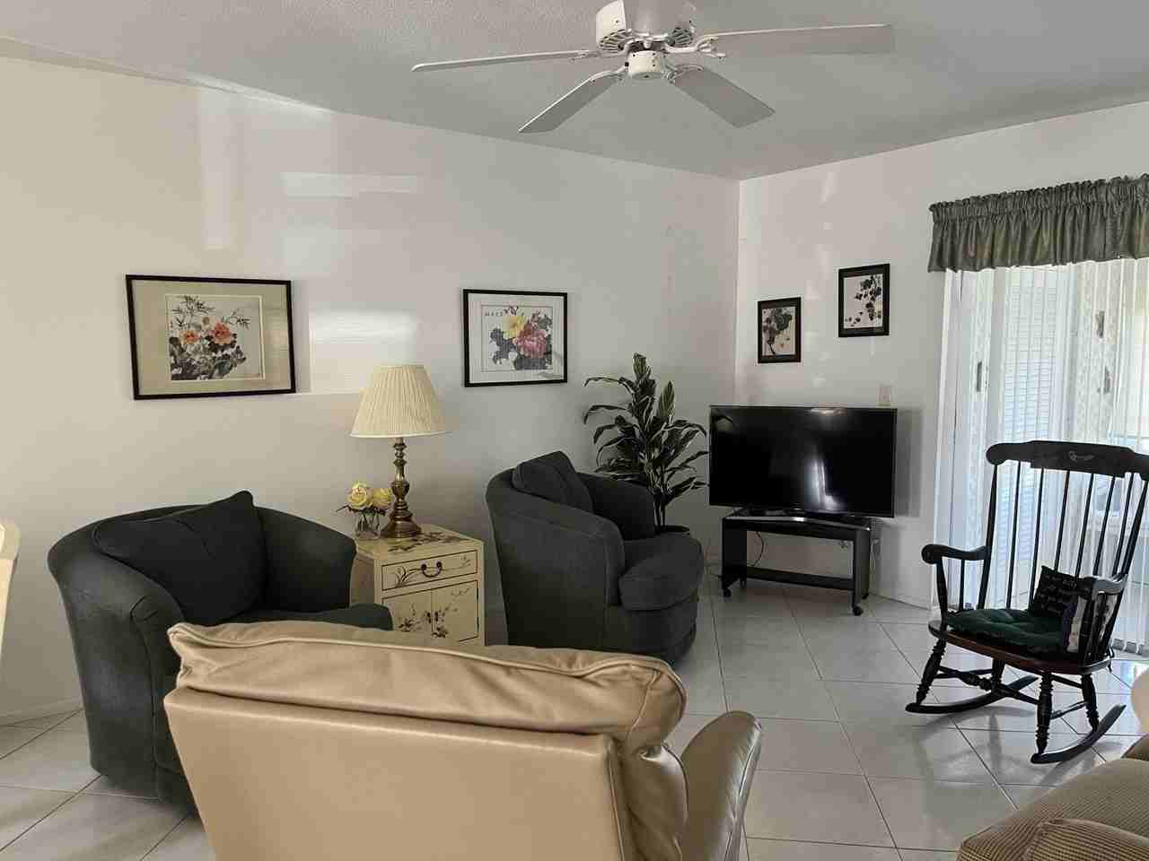 2980 Crosley Dr E Apt F - Photo 5 of 9