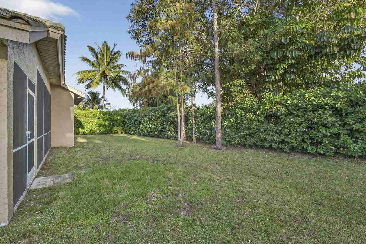 146 Fernwood Cres - Photo 6 of 43