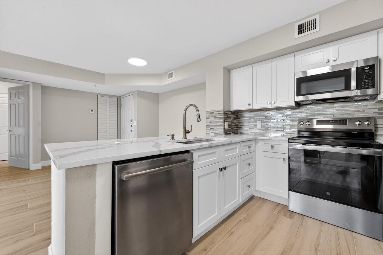 167 Yacht Club Way #104 - Photo 4 of 50