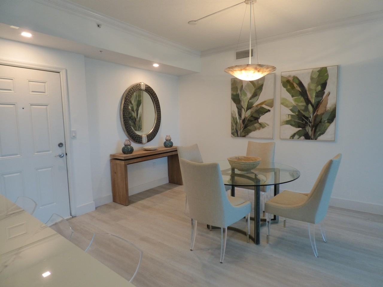 802 W Windward Way Apt 303 - Photo 6 of 34