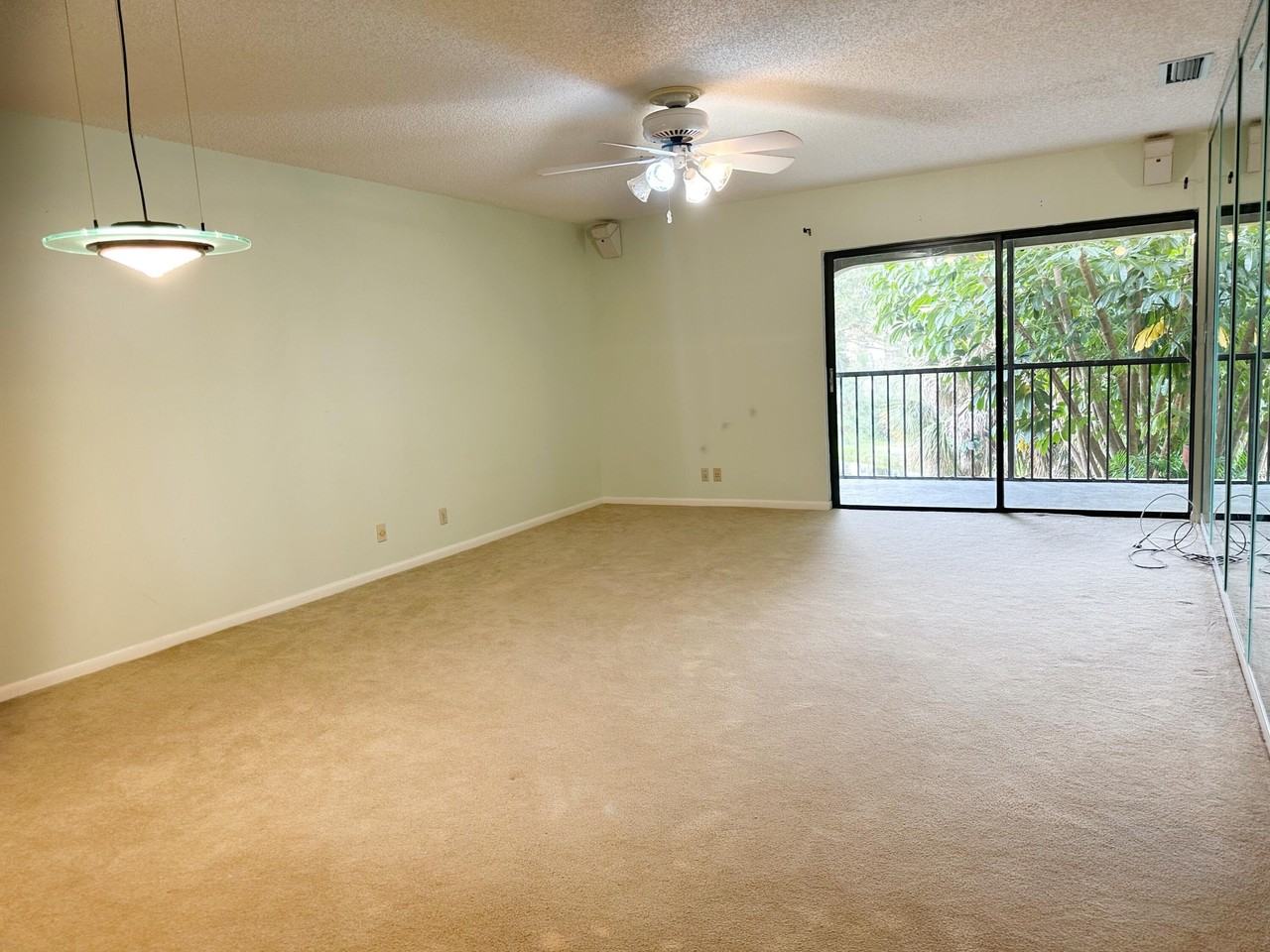 924 Sw 9th Street Cir #206 - Photo 4 of 37