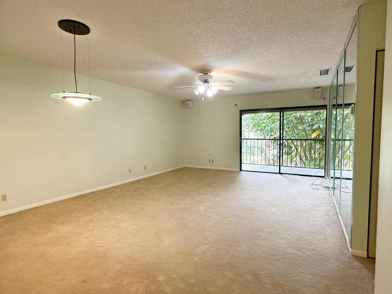 924 Sw 9th Street Cir #206 - Photo 5 of 37