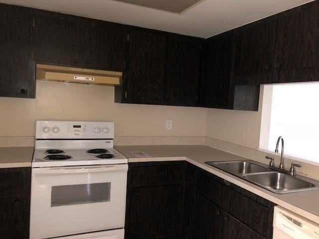 2050 Oleander Blvd Apt 5-104 - Photo 4 of 6
