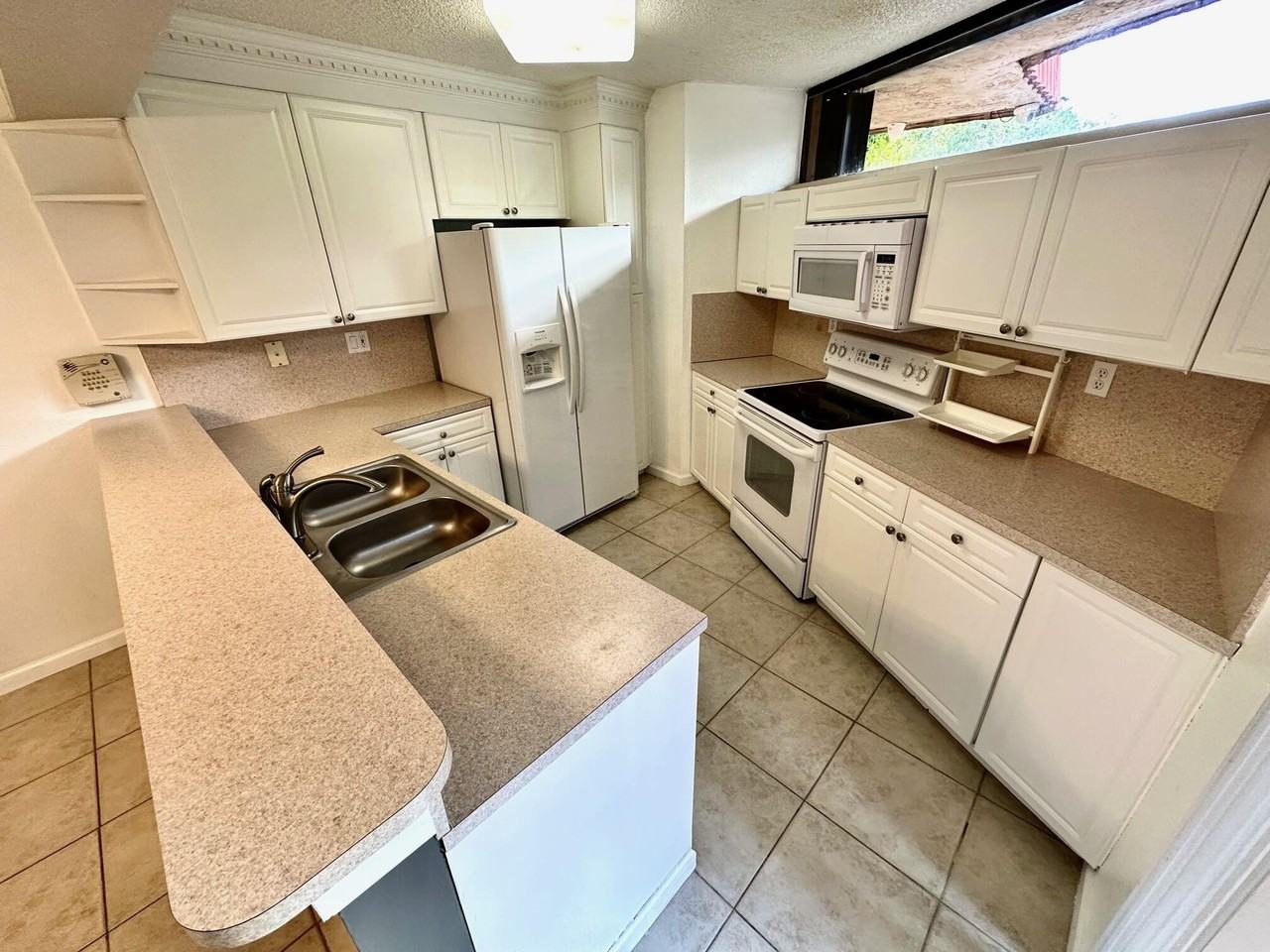 8081 Severn Dr Apt D - Photo 2 of 16