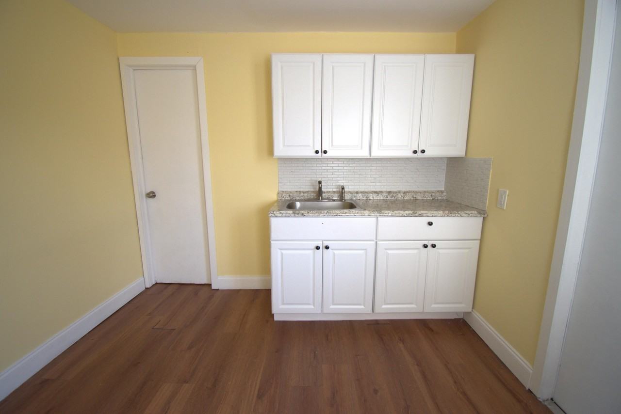 514 N 27th St Unit B - Photo 4 of 10