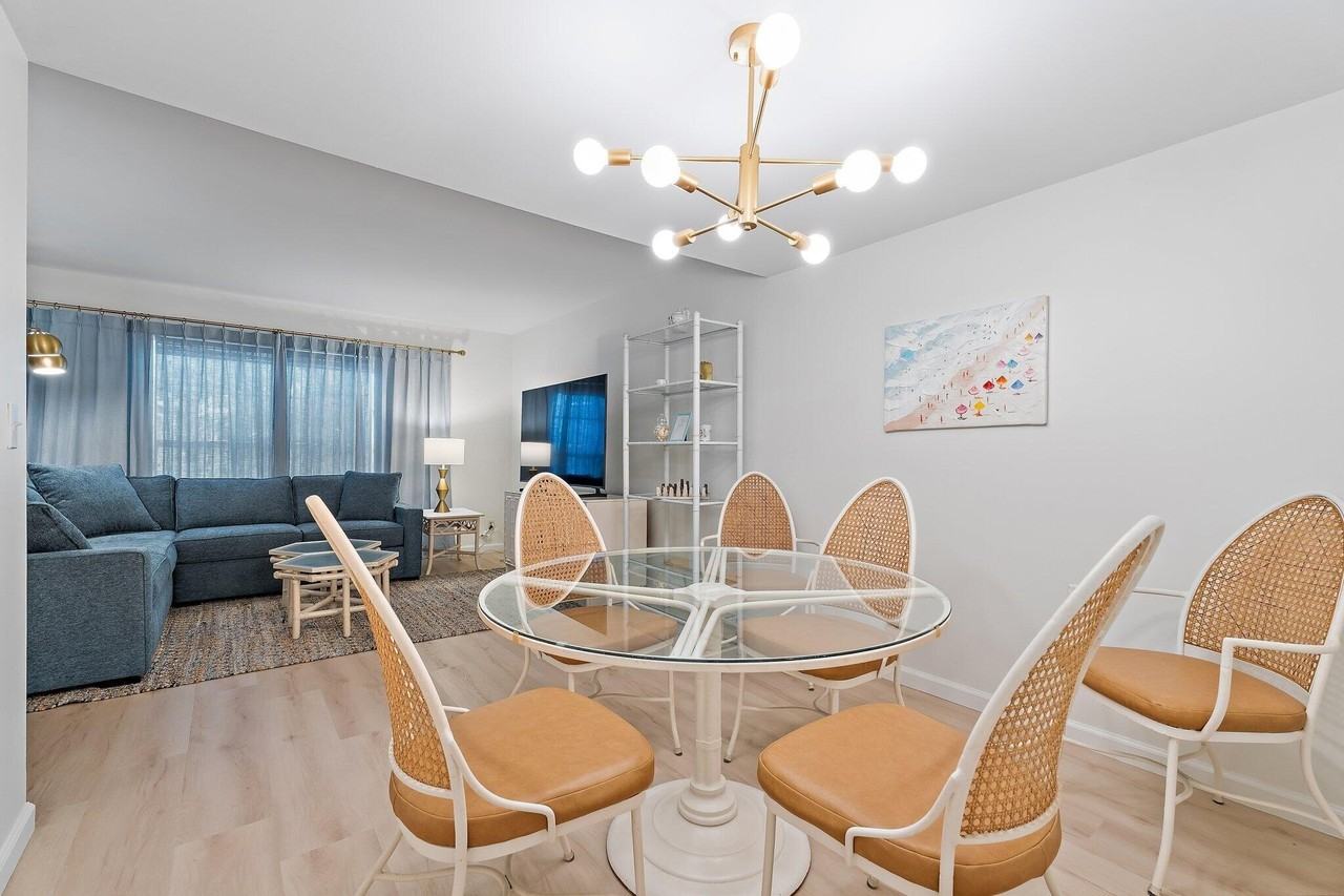 11830 Brier Patch Ct E - Photo 5 of 34