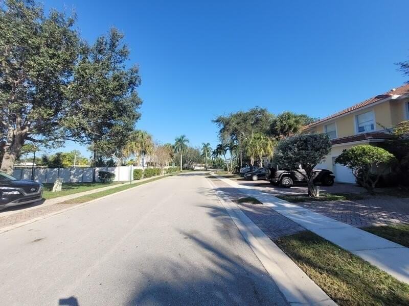 303 Seminole Palms Dr - Photo 3 of 50