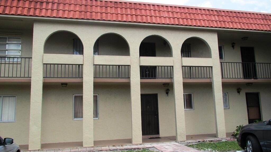 6080 Forest Hill Blvd Apt 206