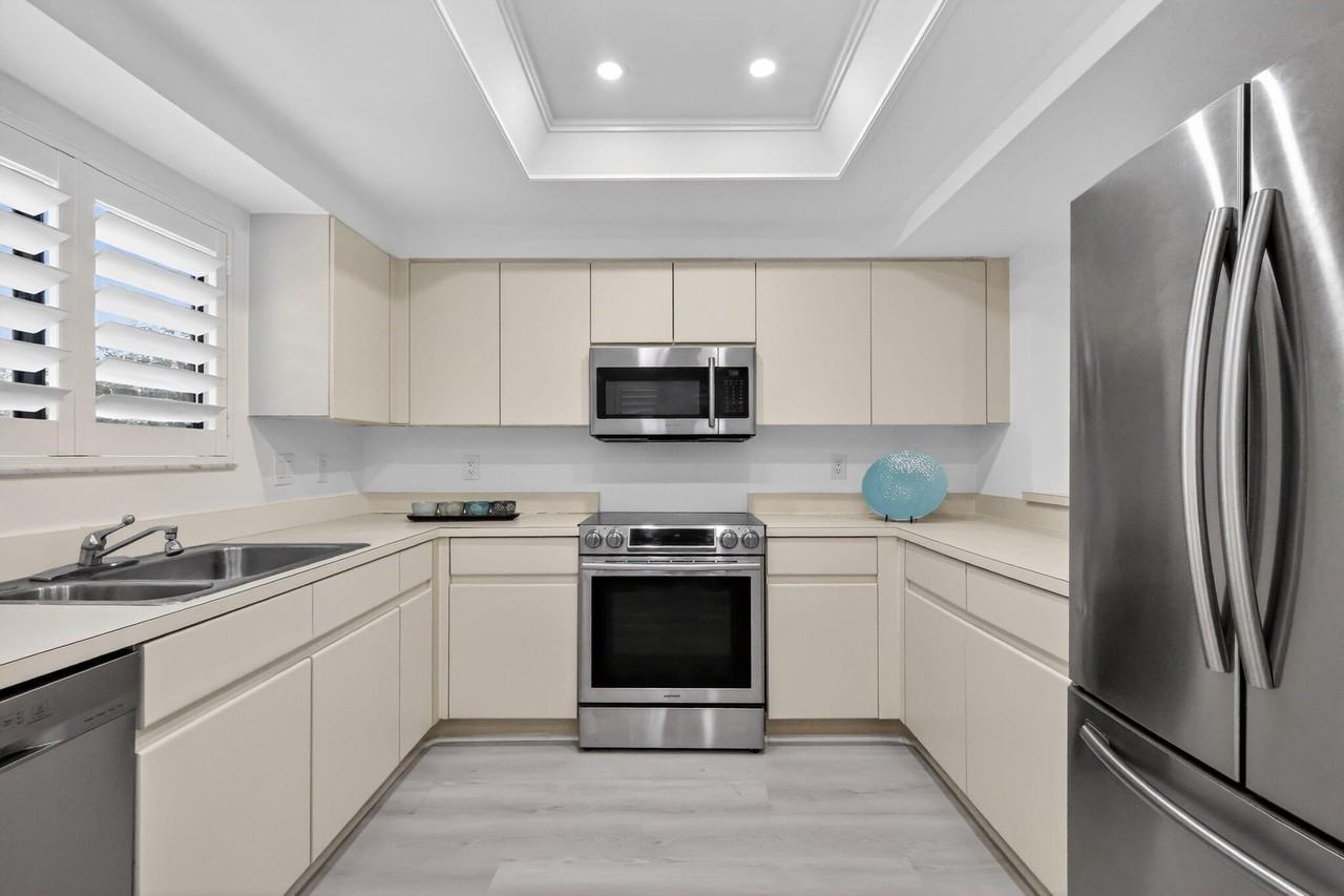 15314 Strathearn Dr Apt 11603 - Photo 6 of 50