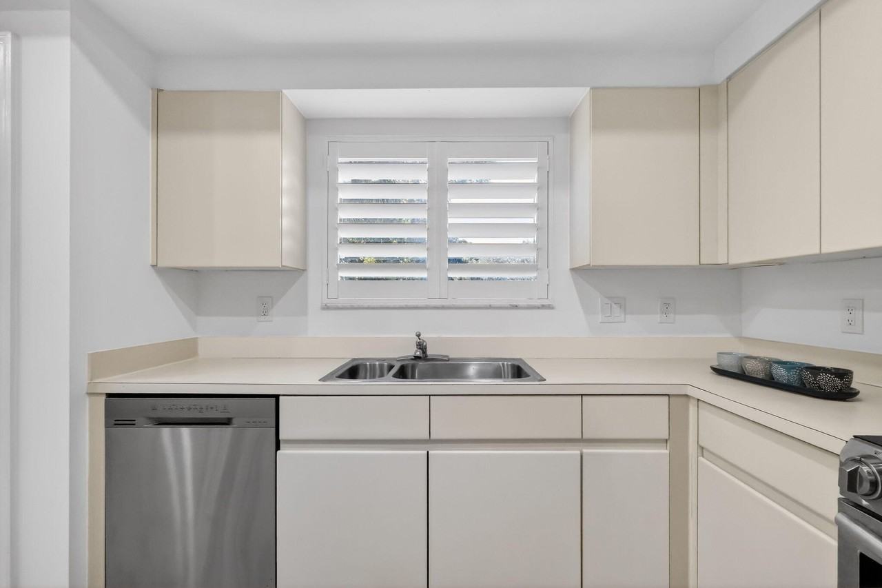 15314 Strathearn Dr Apt 11603 - Photo 7 of 50