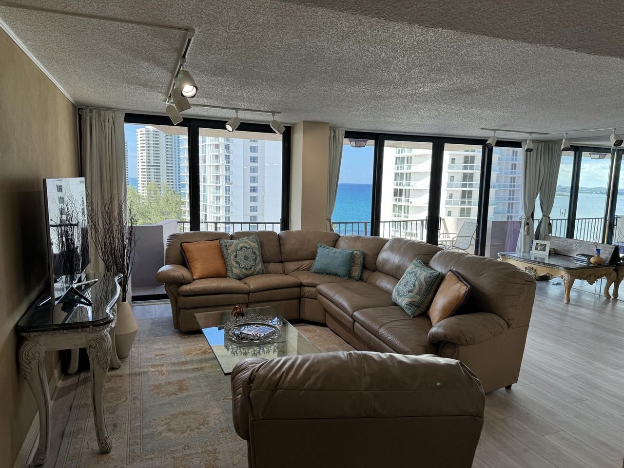 4200 N Ocean Dr Apt 2-1101 - Photo 4 of 50