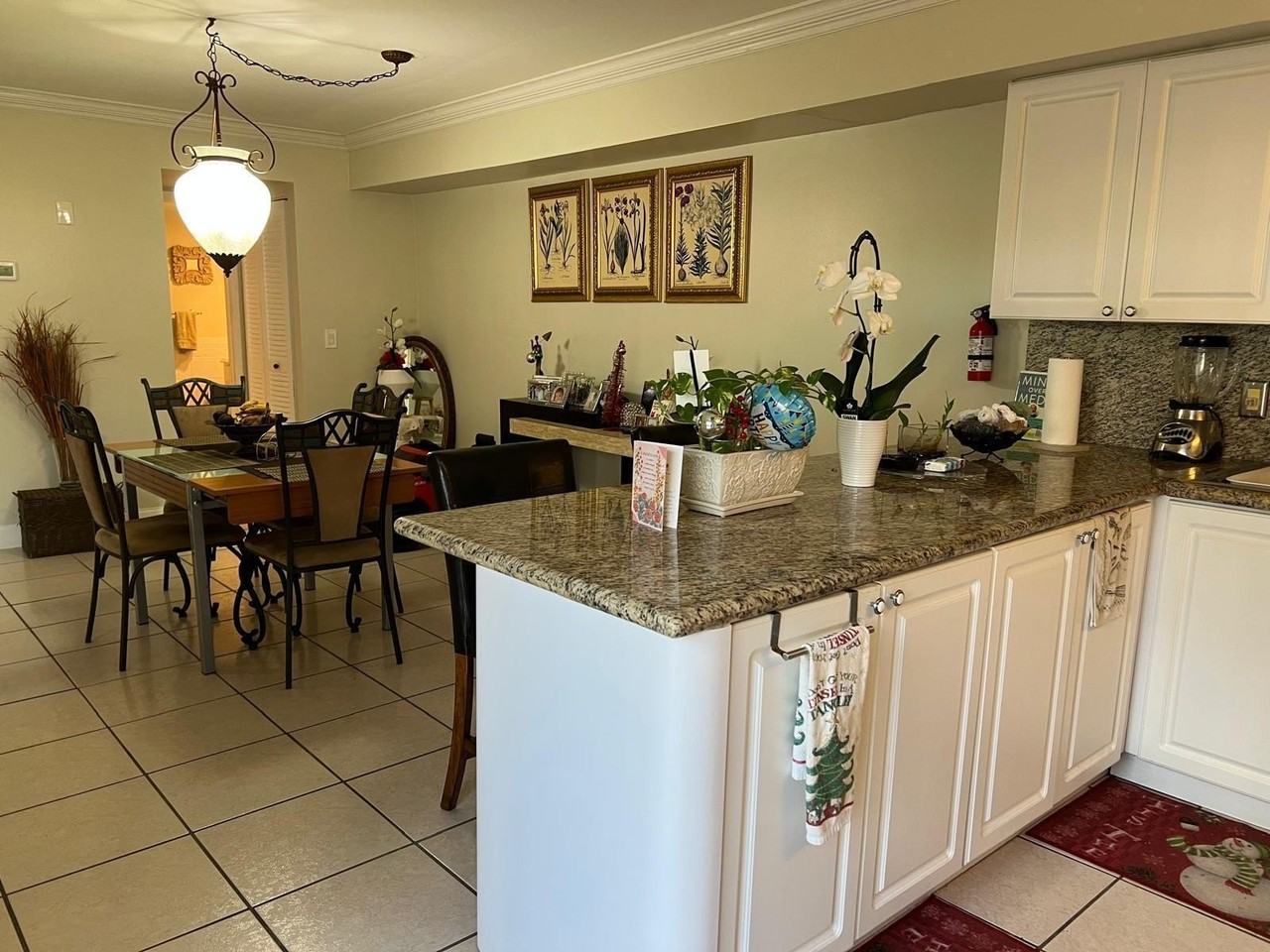 6322 Seven Springs Blvd Apt B - Photo 2 of 17