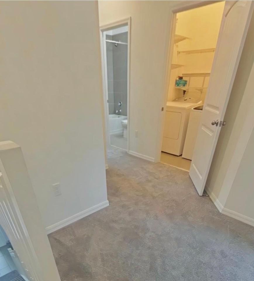 1087 Nw 33rd Mnr - Photo 5 of 12