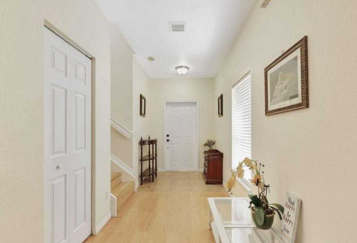9322 Treasure Coast St - Photo 2 of 10