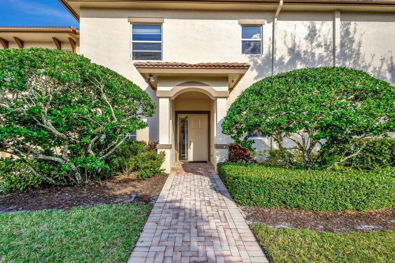 10156 Orchid Reserve Dr - Photo 2 of 50