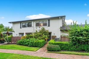 featured image of 27 Southport Ln Apt C #Apt C