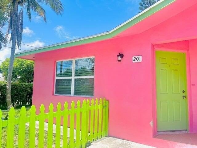 201 E Palm St Unit 201 - Photo 3 of 15