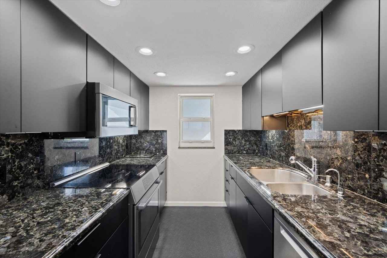 689 Ne 6th Ct Unit 4010 - Photo 7 of 36