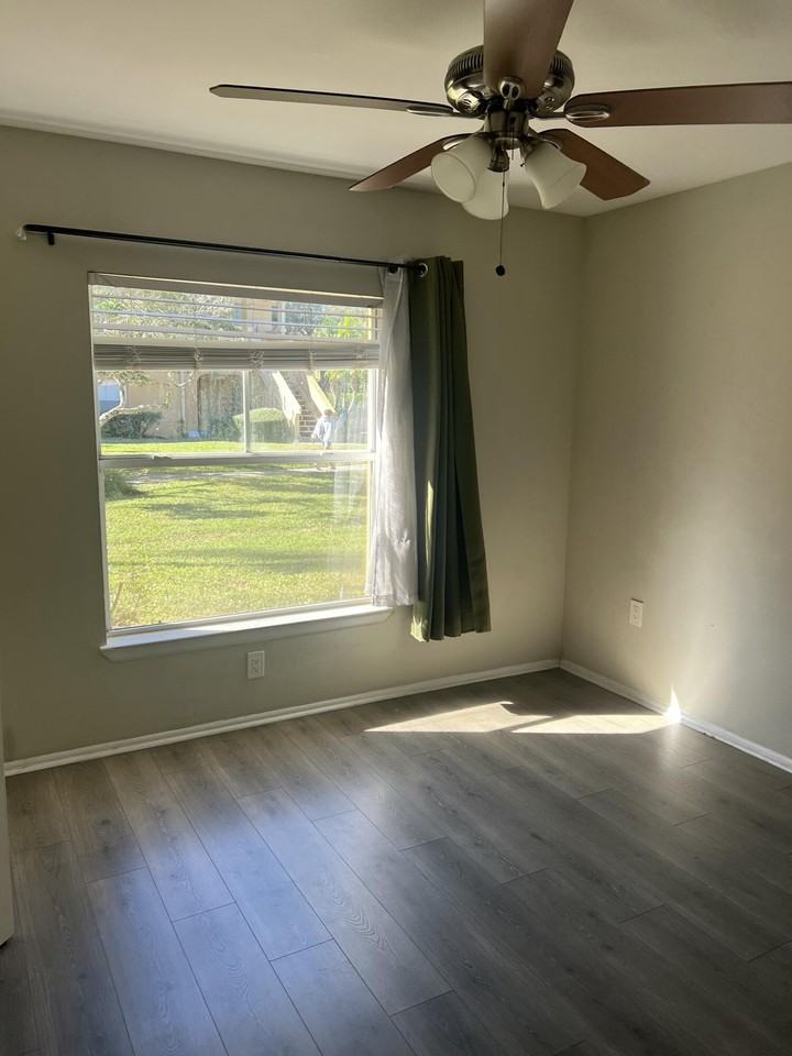 4847 Via Palm Lks Apt 1002 - Photo 2 of 13