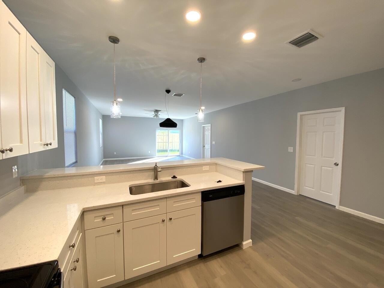 514 Nw 11th Ave - Photo 4 of 18