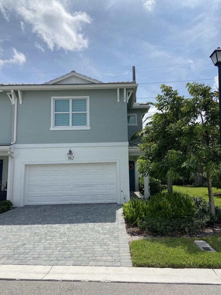 562 Parsons Way