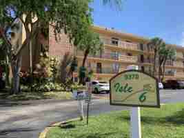 featured image of 9370 Sw 8th St Apt 202