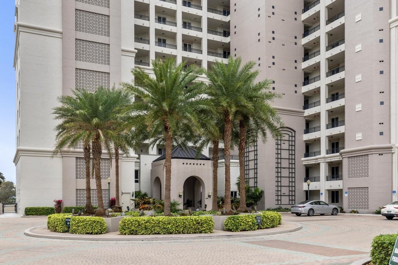 2880 Ne 14th Street Cswy Apt 904 - Photo 3 of 50