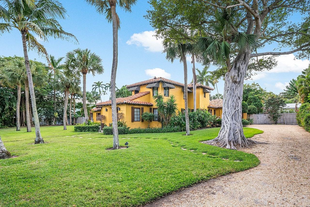 334 Palm Trl - Photo 7 of 35