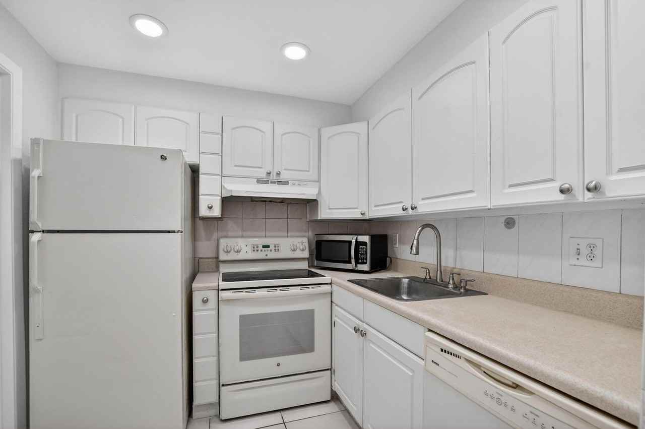 644 Nw 13th St Unit 0110 - Photo 7 of 24