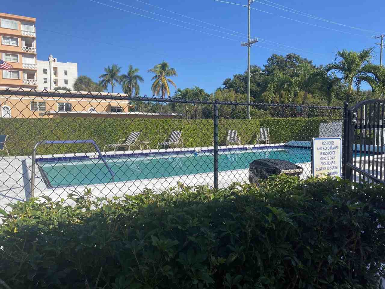 101 S Golfview Rd Apt 5 - Photo 3 of 17