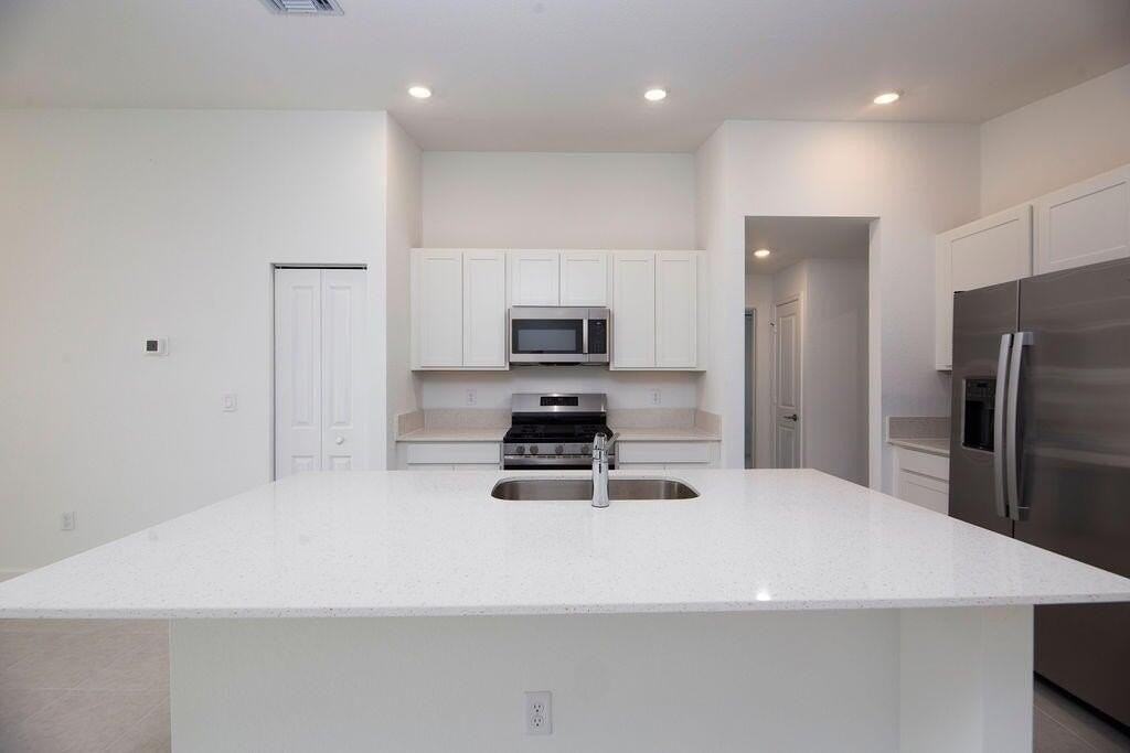 11146 Nw Fernbrook Dr - Photo 4 of 39