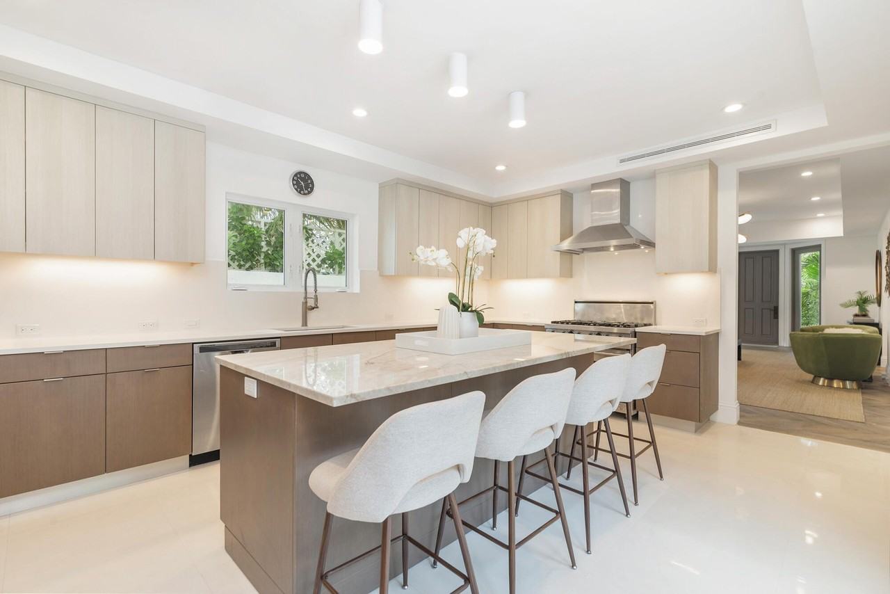 443 Seaview Ave - Photo 5 of 25