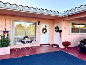 5045 Ne 15th Ave - Photo 1 of 1