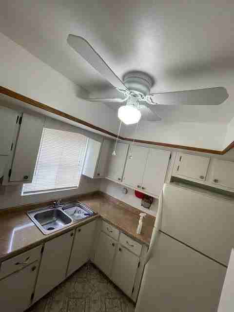 2727 Dudley Dr W Apt E - Photo 6 of 19