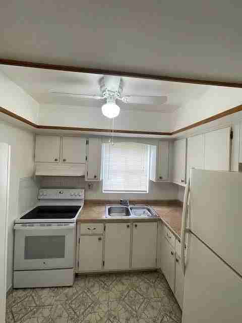 2727 Dudley Dr W Apt E - Photo 7 of 19