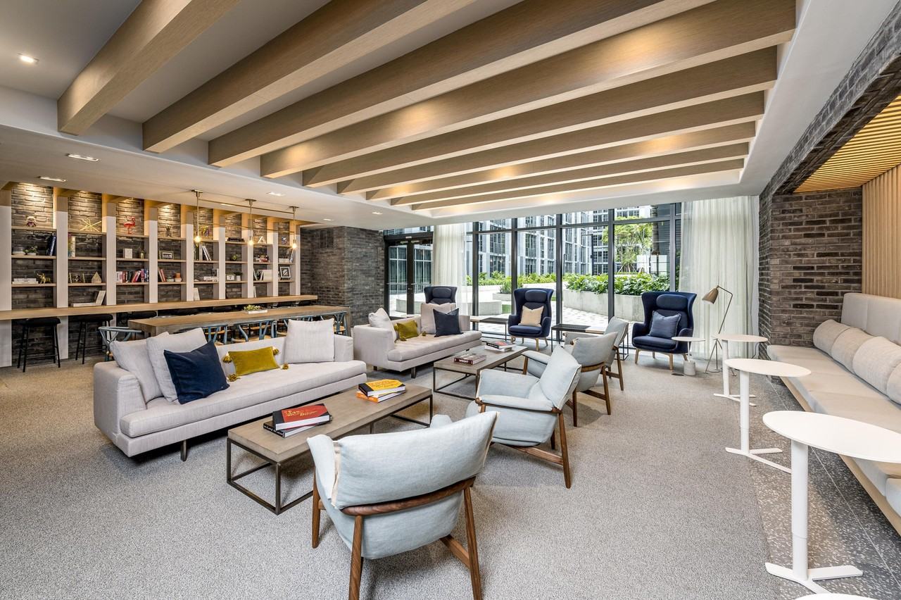 240 Nw 25th St Apt 801 - Photo 5 of 16