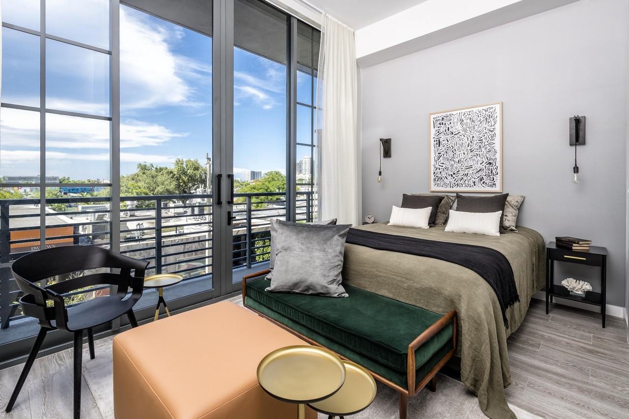 240 Nw 25th St Apt 333 - Photo 2 of 16