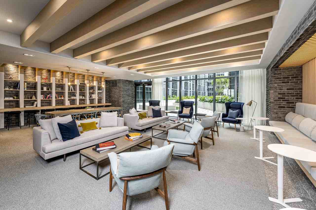 240 Nw 25th St Apt 333 - Photo 5 of 16