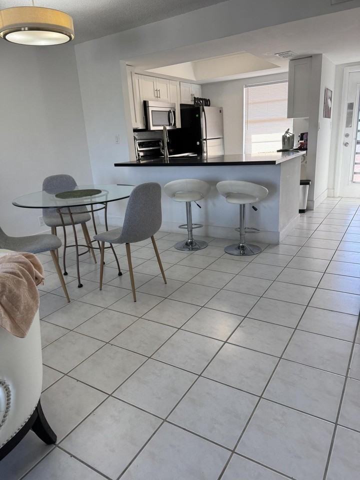 9272 Sw 3rd St Apt 411 - Photo 4 of 15