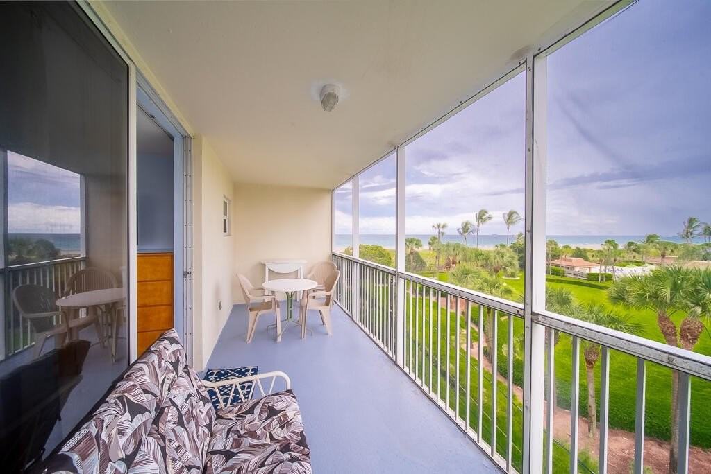 3600 N Ocean Dr Apt 421 - Photo 3 of 31