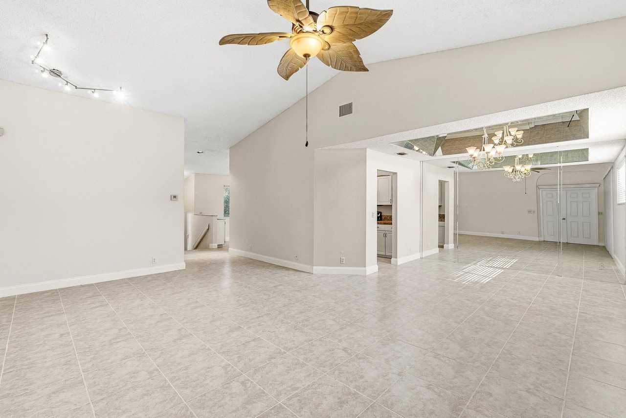 9770 Nickels Blvd #405 - Photo 7 of 35