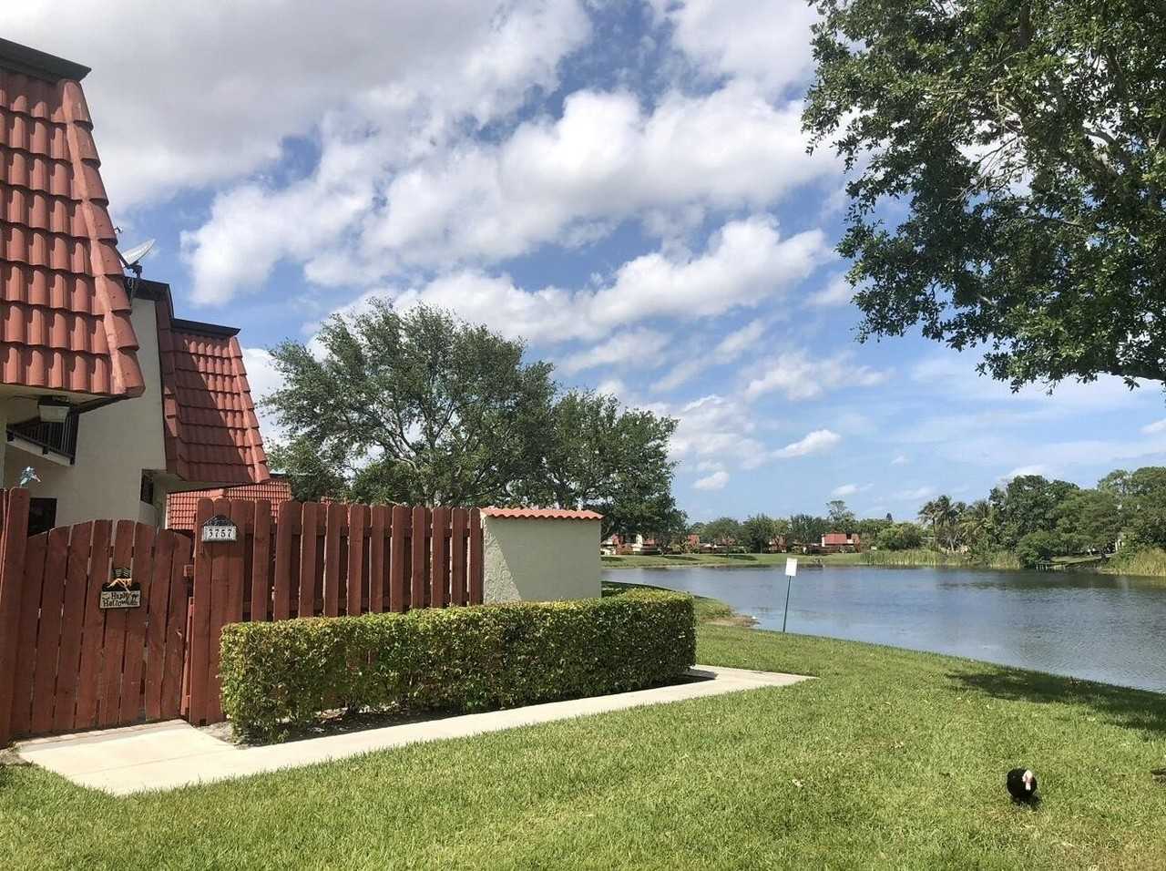 3757 Victoria Dr - Photo 2 of 22