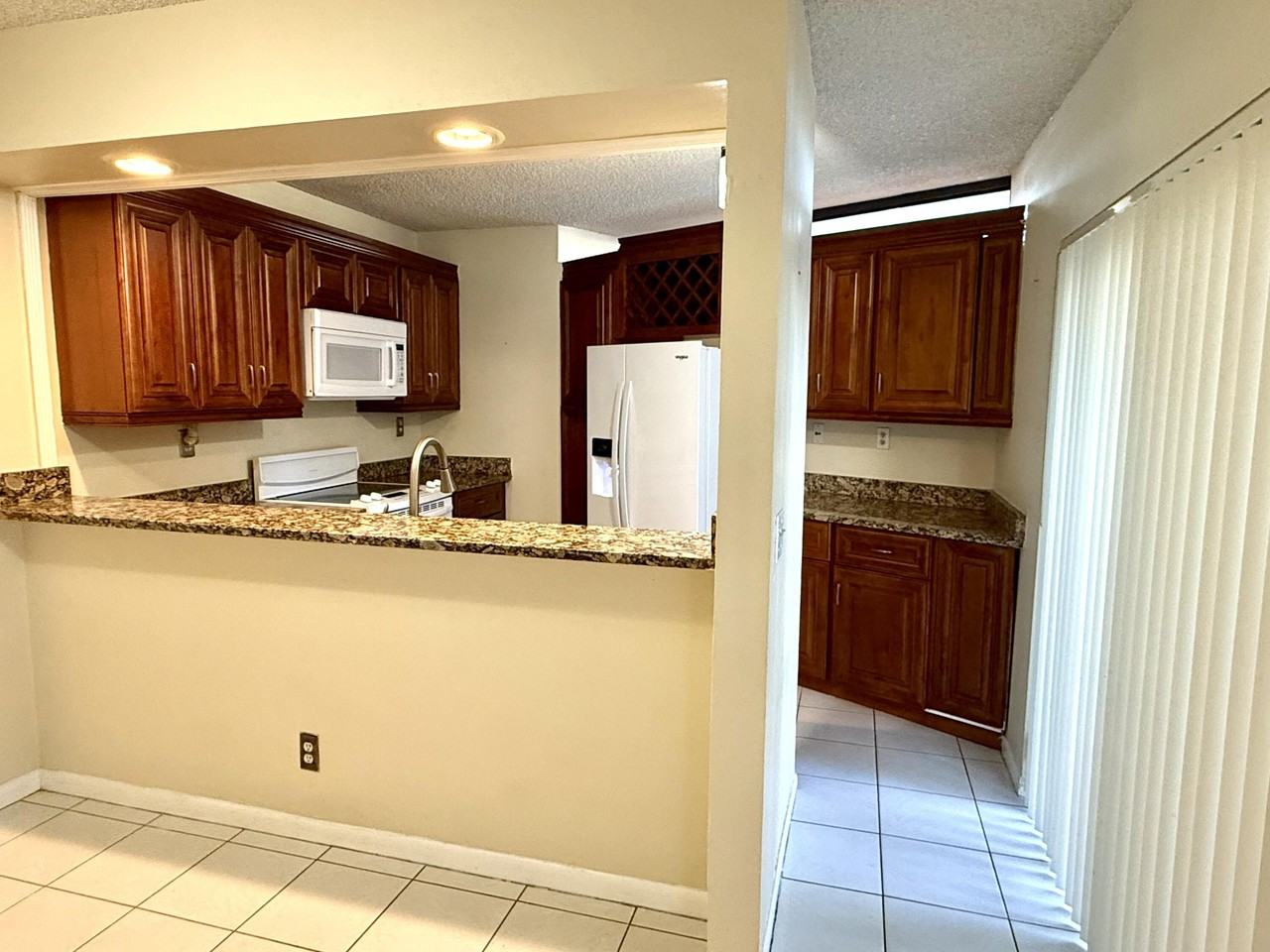 3757 Victoria Dr - Photo 6 of 22