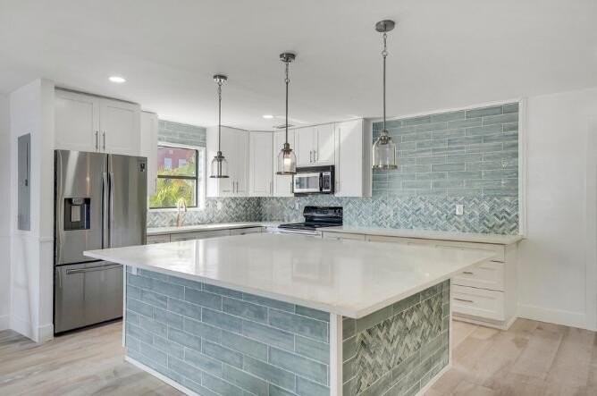 360 Wilma Cir Apt 7 - Photo 5 of 15