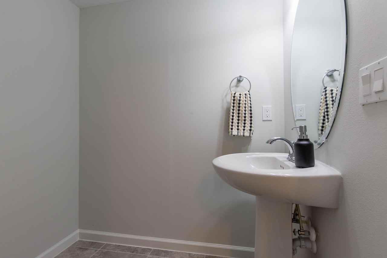 16401 Millenium Ct - Photo 6 of 28
