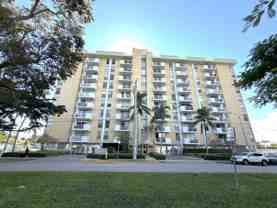 2000 Ne 135th St Unit Ph - Photo 1 of 1